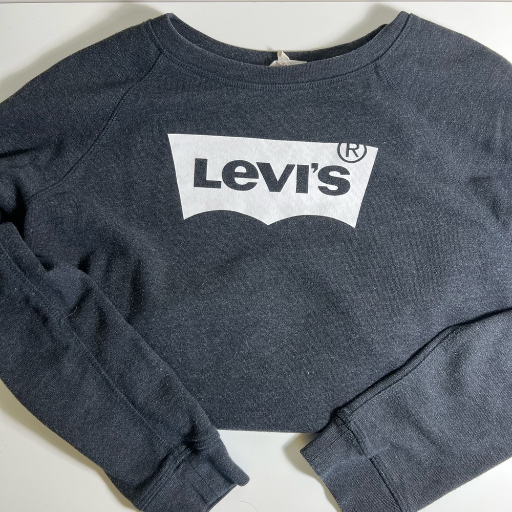 Levi’s sweatshirt